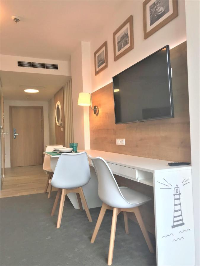 6 Pietro Seaside Apartment Kolobrzeg Ngoại thất bức ảnh